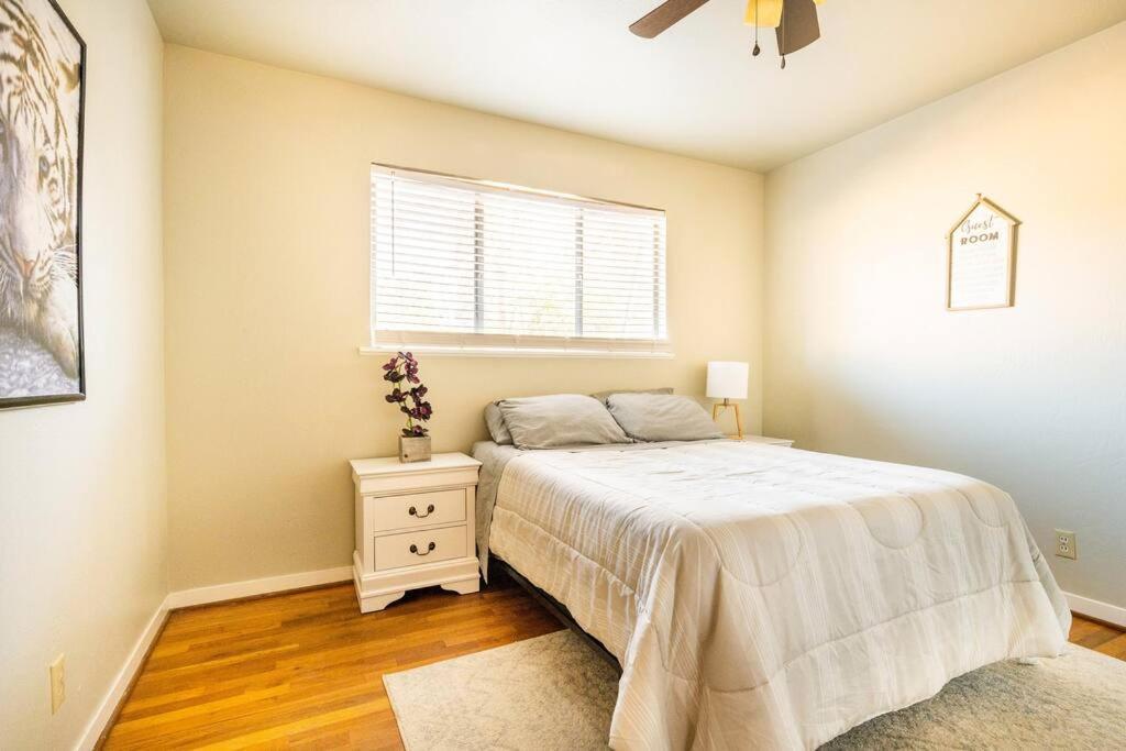 Villa 5 Beds, 2 Full Baths, W/Gazebo, W/Fenced Backyard Yuba City Exterior foto