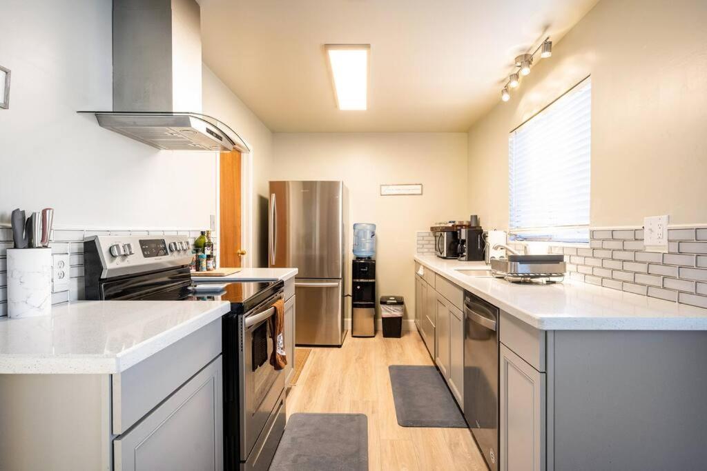 Villa 5 Beds, 2 Full Baths, W/Gazebo, W/Fenced Backyard Yuba City Exterior foto