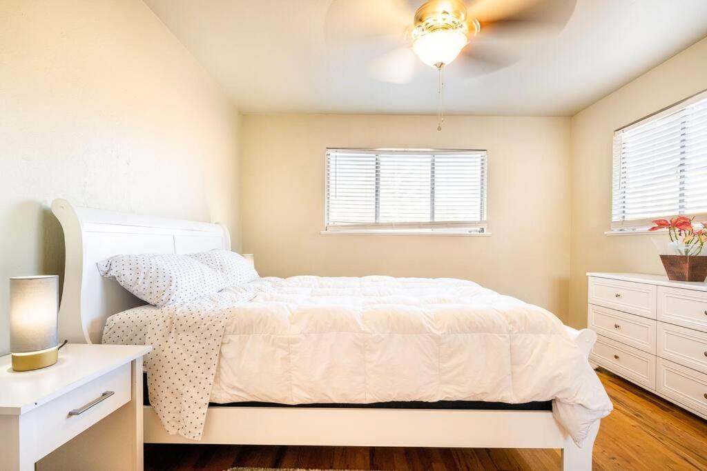 Villa 5 Beds, 2 Full Baths, W/Gazebo, W/Fenced Backyard Yuba City Exterior foto